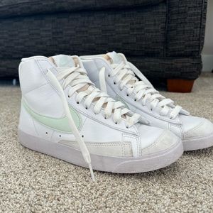 Nike blazers women size 7